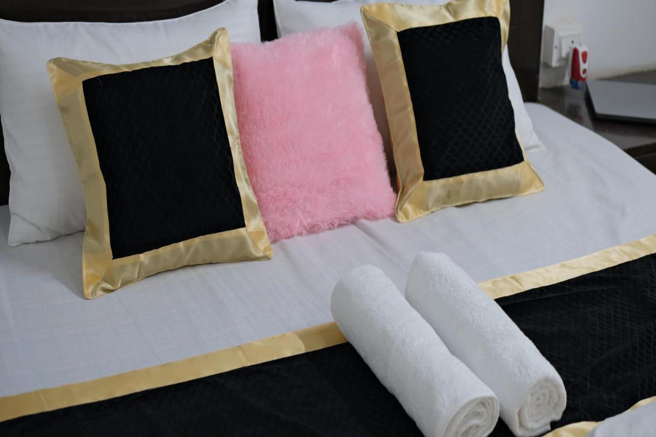 Travel Monkey Hostel Agra  Exterior photo