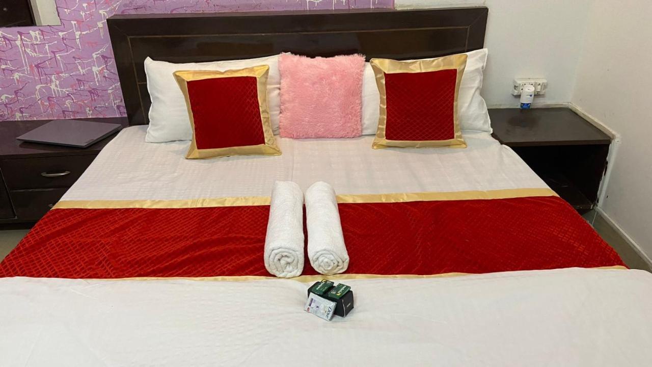 Travel Monkey Hostel Agra  Exterior photo